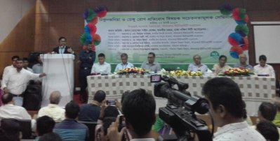 ড্রেনের মশা নিধনে এবার গাপ্পি মাছ
