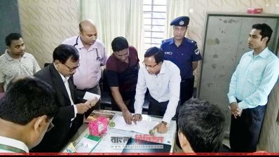 কালীগঞ্জ উপজেলা স্বাস্থ্য কমপ্লেক্স পরিদর্শনে দুদক