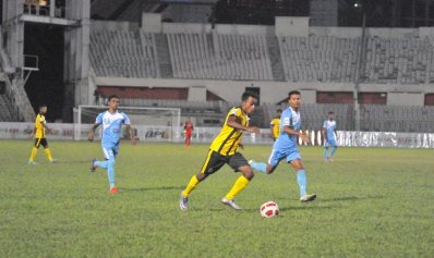 সাইফ স্পোর্টিং-ফরাশগঞ্জ ম্যাচের একটি দৃশ্য