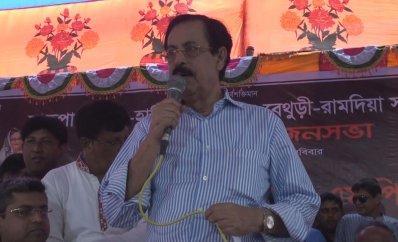 সাতপাড়-হাতিয়াড়া-রামদিয়া সড়কের উদ্বোধনী অনুষ্ঠানে প্রধান অতিথি হিসেবে বক্তব্য দিচ্ছেন শেখ সেলিম