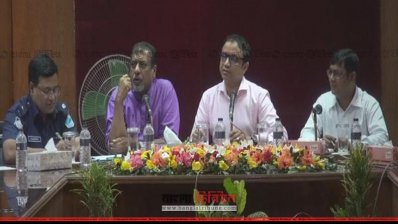 নারায়ণগঞ্জে সভায় সংসদ সদস্য এ কে এম সেলিম ওসমান (ছবি: প্রতিনিধি)