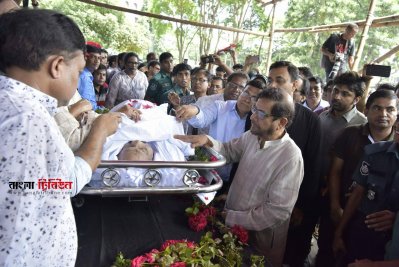 শহীদ মিনারে শেষ বিদায়ে নায়করাজ