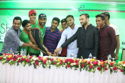 তামিমরাও এসেছিলেন সাকিবের কনভেনশন হল উদ্বোধনে