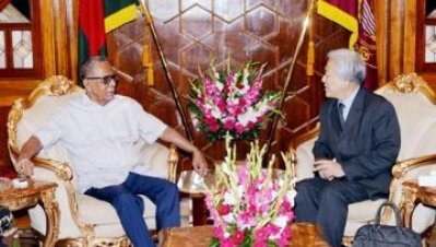 বঙ্গভবনে রাষ্ট্রপতি মো. আবদুল হামিদের সঙ্গে জাপানের বিদায়ী রাষ্ট্রদূত মাসাতো ওয়াতানাবে 