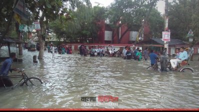 জোয়ারের পানিতে এভাবেই তলিয়ে যায় চট্টগ্রামের সিডিএ এলাকা 