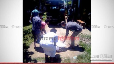 ময়নাতদন্তের জন্য লাশ মর্গে নেওয়া হচ্ছে (ছবি- প্রতিনিধি)