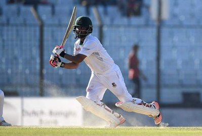 সাকিবের পর মাইলফলক টেস্টে তামিমের ফিফটি 