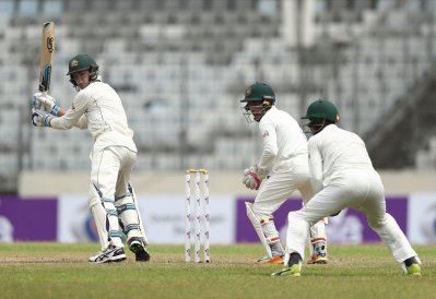বিপজ্জনক জুটি ভেঙে দিলেন তাইজুল 