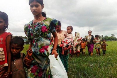 রাখাইনে সেনাবাহিনীর গুলি থেকে নবজাতকও রেহাই পায়নি