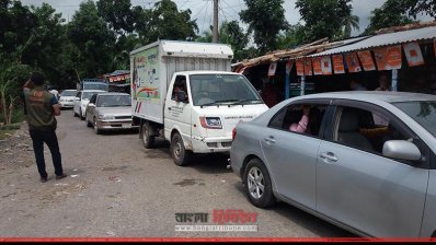 ছোট যানবাহনের চাপ থাকলেও নেই দূরপাল্লার গাড়ির চাপ