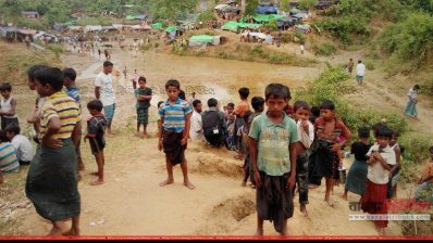 সীমান্তে রোহিঙ্গারা