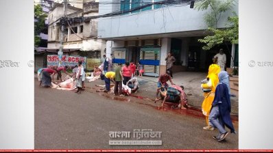 পুরান ঢাকায় অসহায় মানুষের জন্য কোরবানি