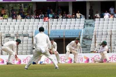 মুমিনুলের প্রতিরোধ ভাঙলেন লিওন