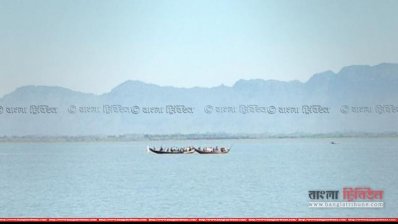 বঙ্গোপসাগরে রোহিঙ্গাবাহী নৌকা (ফাইল ছবি)
