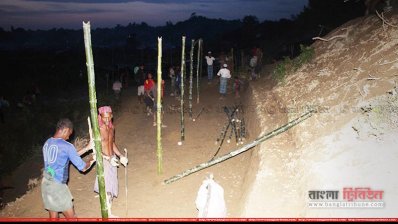 দিনরাত চলছে রোহিঙ্গাদের ঘর বানানোর কাজ