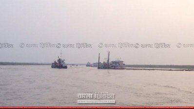 নৌ-পরিবহন মন্ত্রণালয়ের পরিদর্শনকারী দল টাগবোট নিয়ে পদ্মা নদীর বিভিন্ন স্থান ঘুরে দেখেন