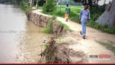 ধুনটে প্রভাবশালীদের অবাধে বালু উত্তোলন,  হুমকির মুখে চারটি আরসিসি গার্ডার সেতু