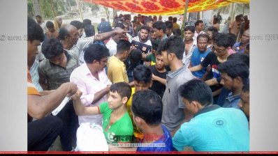 কুড়িগ্রামে পৃথকভাবে প্রায় এক হাজার পরিবারের মধ্যে ত্রাণ বিতরণ 