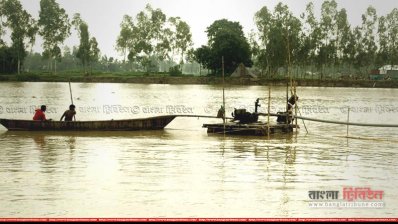 ধুনটে প্রভাবশালীদের অবাধে বালু উত্তোলন,  হুমকির মুখে চারটি আরসিসি গার্ডার সেতু