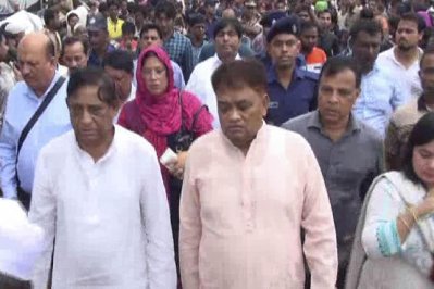কক্সবাজারের টেকনাফের নয়াপাড়া শরণার্থী ক্যাম্প পরিদর্শন করছেন দুর্যোগ ব্যবস্থাপনা ও ত্রাণমন্ত্রী মোফাজ্জল হোসেন চৌধুরী মায়া, ছবি- প্রতিনিধি