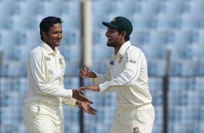 সাকিব ও মাহমুদউল্লাহ