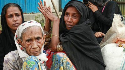 মিয়ানমার থেকে পালিয়ে আসা রোহিঙ্গারা (ছবি: ফোকাস বাংলা)