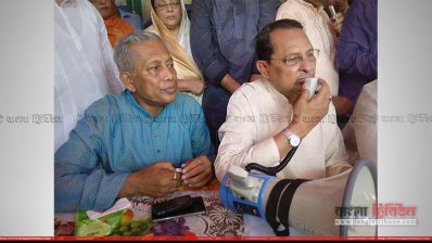 কুতুপালং ক্যাম্পে তথ্যমন্ত্রী