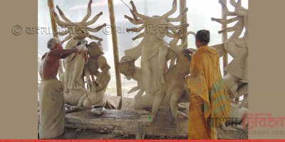 লালমনিরহাটে ৪২৯টি মণ্ডপে চলছে প্রতিমা তৈরি