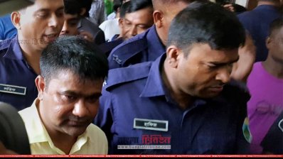 আত্মসমর্পণের পর কারাগারে মতিন সরকার (ছবি: প্রতিনিধি)