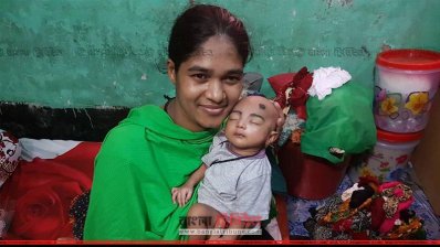 মা পাখির কোলে উদ্ধার হওয়া শিশু মাহির পিয়াশ