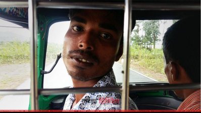 বাংলাদেশে পালিয়ে আসা ইউনূস