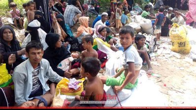শাহপরী দ্বীপে আশ্রয় নেওয়া রোহিঙ্গারা