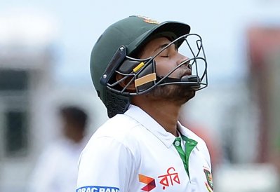 দেশবাসীর কাছে ক্ষমা চাইলেন মুশফিক
