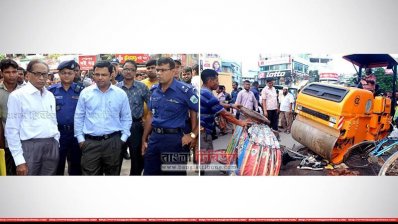 বগুড়ায় অবৈধ যানবাহনের বিরুদ্ধে যৌথ অভিযান চলছে