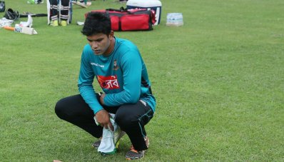 টিম ম্যানেজমেন্ট আপাতত ভরসা রাখতে চাইছে তরুণ সাইফউদ্দিনের ওপর।