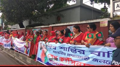 রাস্তা বন্ধ থাকায় বাড়ছে যানজট
