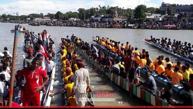 সুনামগঞ্জের দিরাইয়ের কালনী নদীতে নৌকাবাইচ