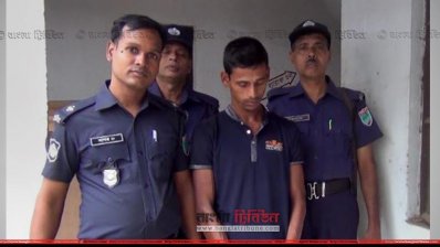 আটক স্বামী আবদুর রাজ্জাক