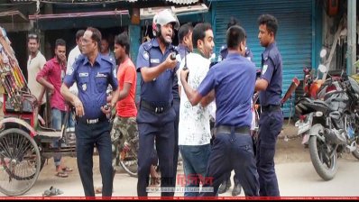 মিছিল থেকে আটক ছাত্রদলের সাধারণ সম্পাদক মনিরুজ্জামান মানিক