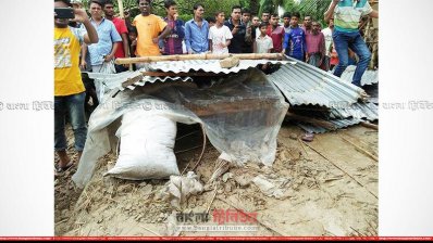 নাটোরে দুই ইউনিয়নে টর্নেডোর আঘাত