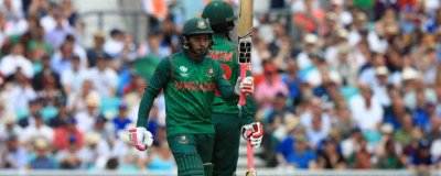 মুশফিকের সেঞ্চুরিতে বড় সংগ্রহের দিকে বাংলাদেশ 