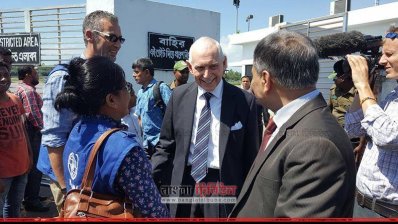 আইওএম প্রধান উইলিয়াম ল্যাসি সুইং 