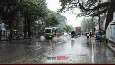 অবিরত হালকা বারিপাত: নেই জলজট, নেই যানজট, ছুটির দিনে অলস ঢাকা