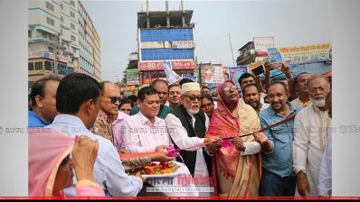খিলক্ষেতের প্রধান সড়কের উন্নয়নকাজ উদ্বোধনে অতিথিরা