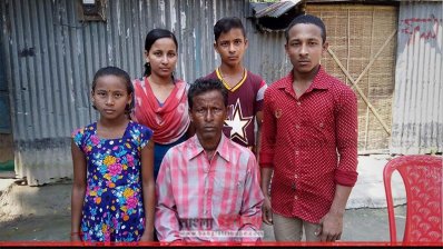 স্বামীসহ অরুনার চার সন্তান