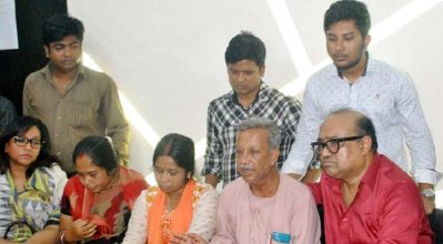 সন্তানের জন্য নিখোঁজ সাংবাদিক উৎপল দাসের বাবা চিত্তরঞ্জন দাসের উৎকণ্ঠা (ছবি: ফোকাস বাংলা)