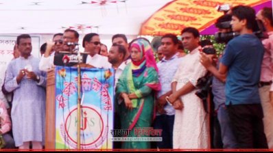 কোম্পানিগঞ্জে কবি জসিম উদ্দিন উচ্চ বিদ্যালয় মাঠে বক্তব্য রাখছেন সেতুমন্ত্রী ওবায়দুল কাদের 