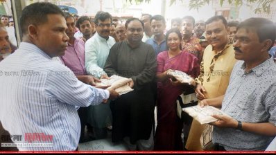 ঝিনাইদহে বিনামূল্যে বীজ ও সার বিতরণ