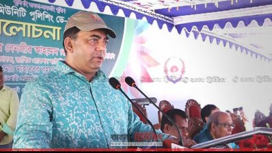 বক্তব্য রাখছেন বেনজীর আহমেদ (ছবি- প্রতিনিধি)