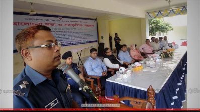 বক্তব্য রাখছেন লালমনিরহাটের পুলিশ সুপার এসএম রশিদুল হক (ছবি- প্রতিনিধি)